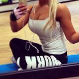 Sportieve Sexpoes Wilt Geneukt Worden In Kleedkamer Sportschool Sexdate