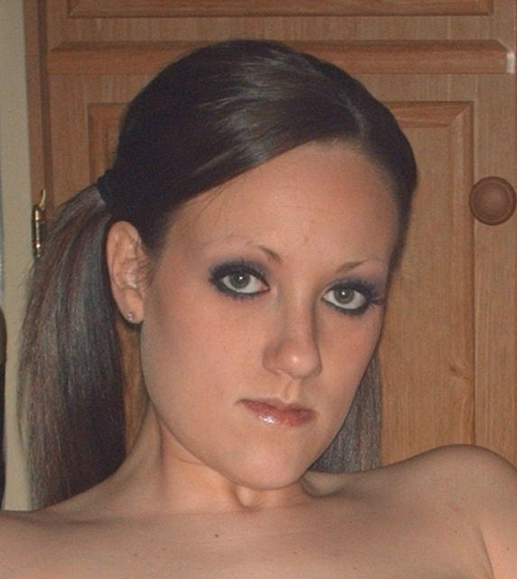 Zwangere Dame (24) Stuur Haar Gedragen Slipjes Op Gedragen Slipjes & Kleding